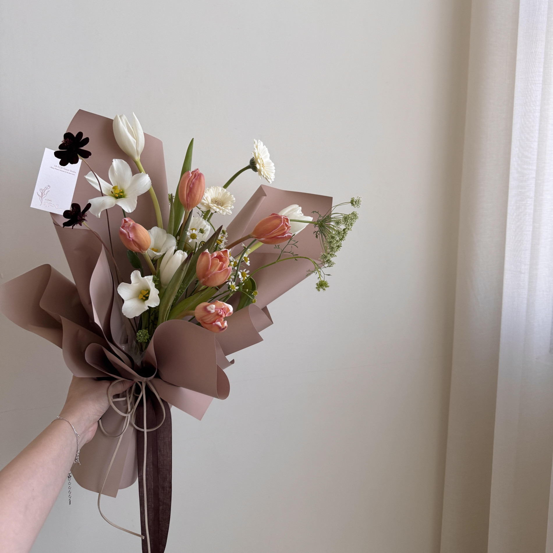 焦糖鬱金香花束 M 3