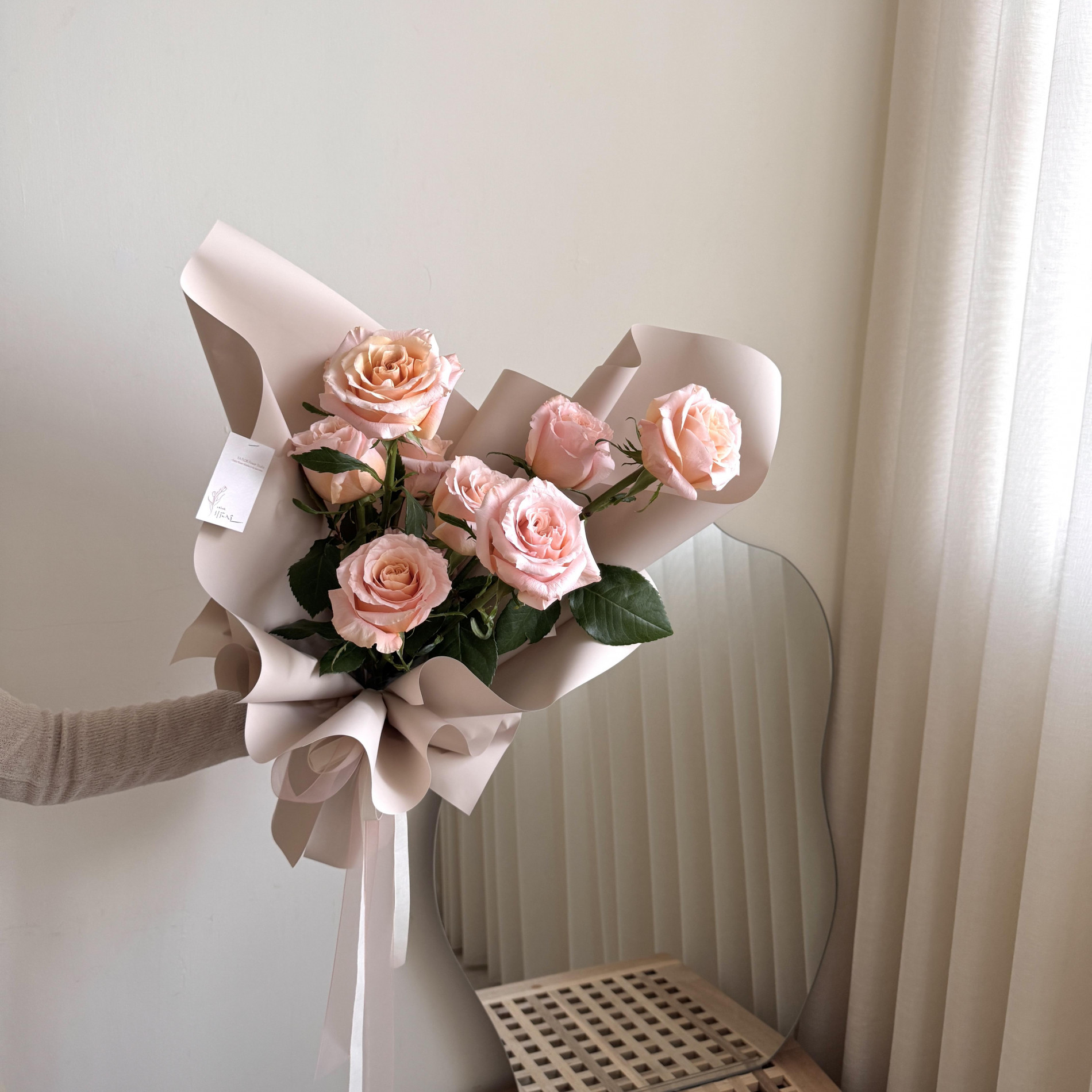 春之微光花園玫瑰花束 L 6